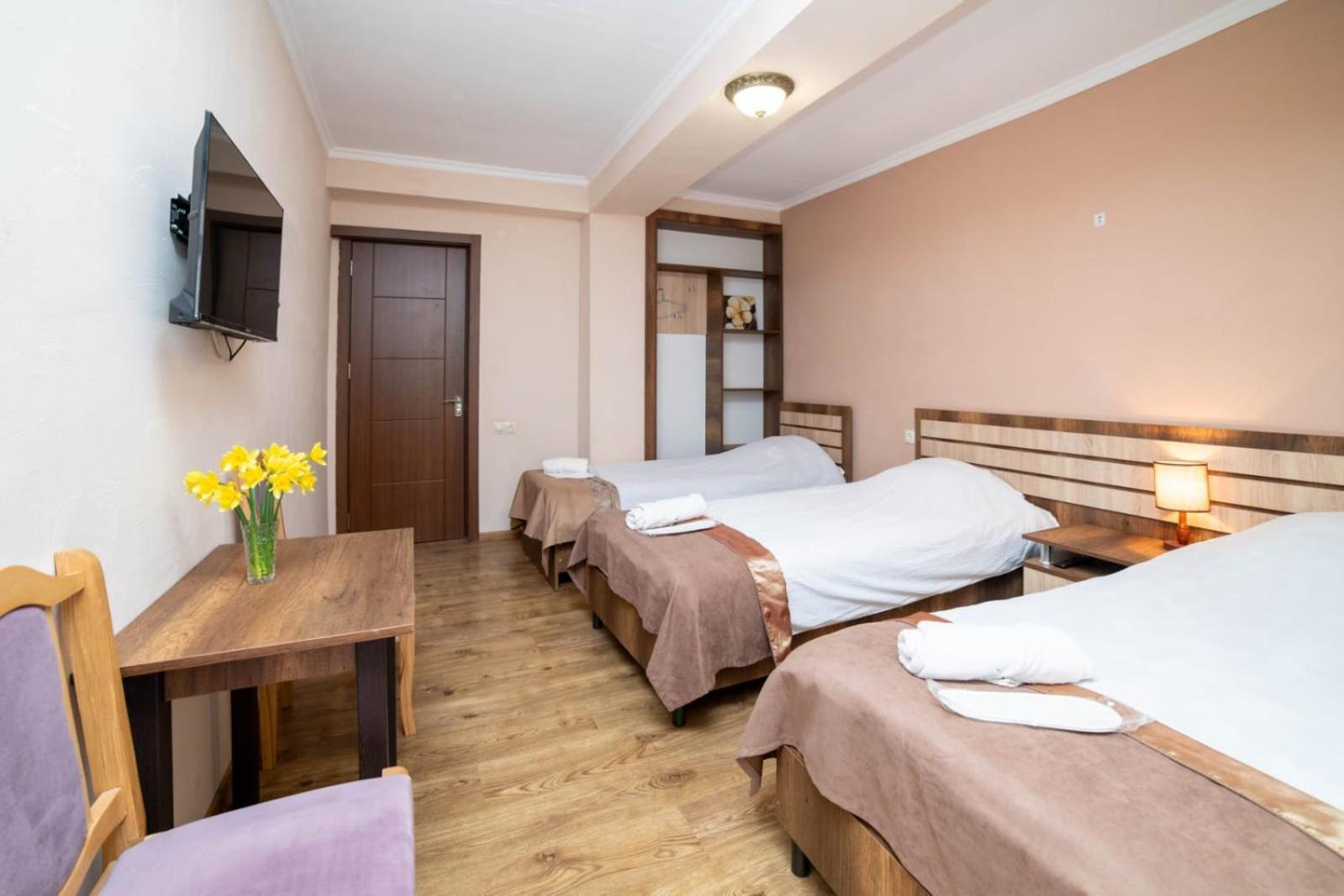 Guest House Kavkasioni 33 Telavi Bagian luar foto