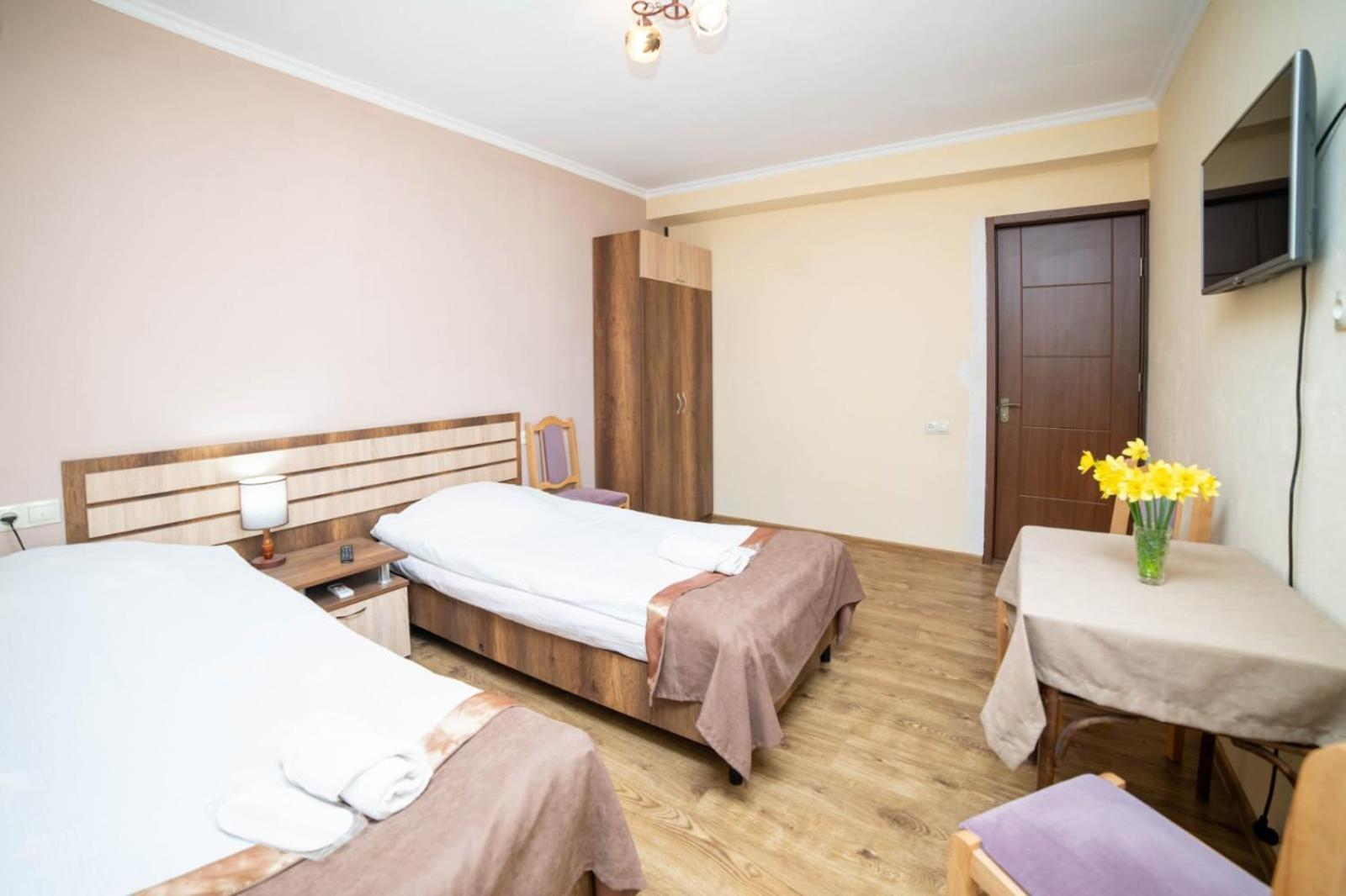 Guest House Kavkasioni 33 Telavi Bagian luar foto